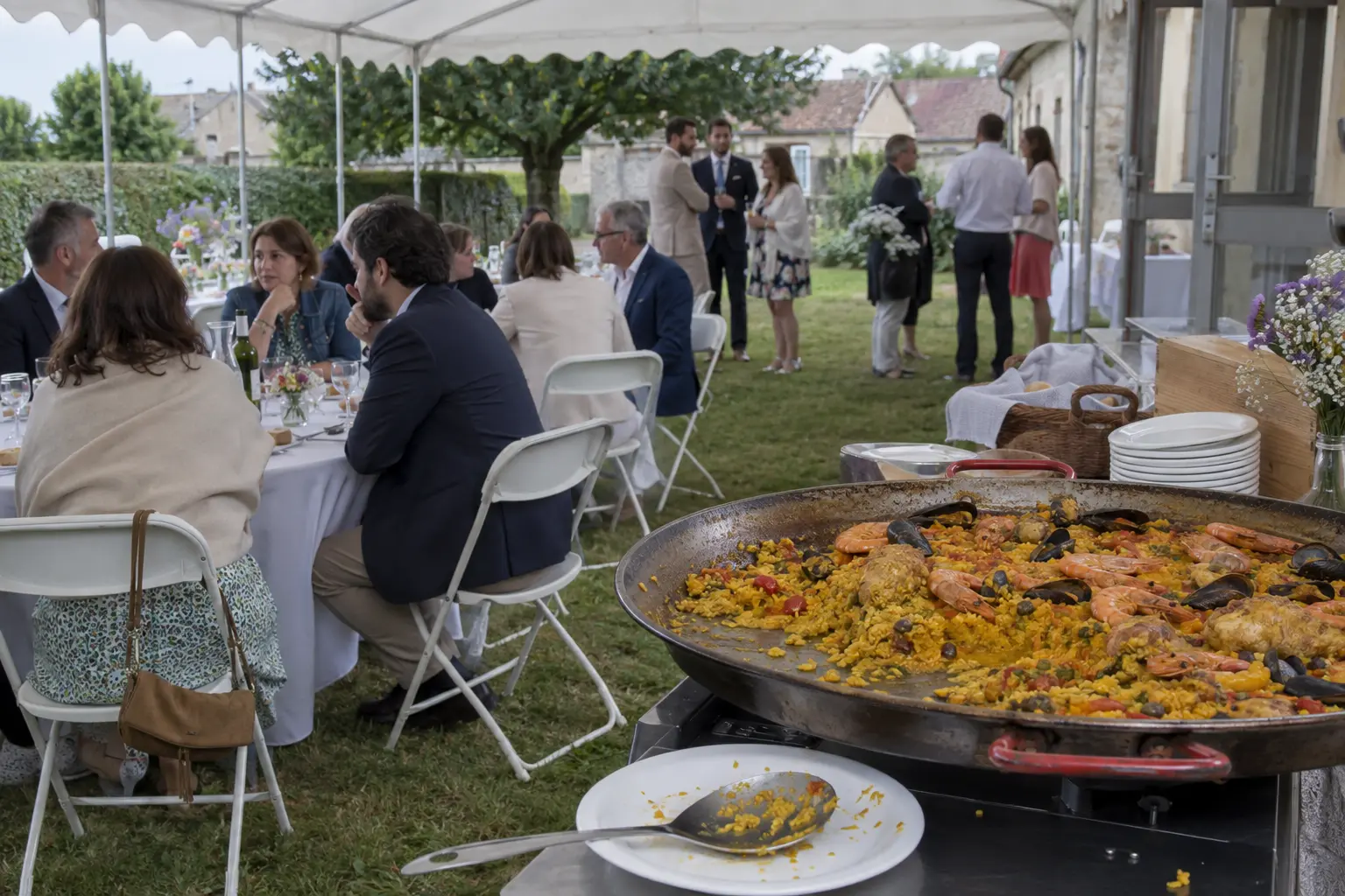 Illustration d’un buffet de paella lors d’une réception